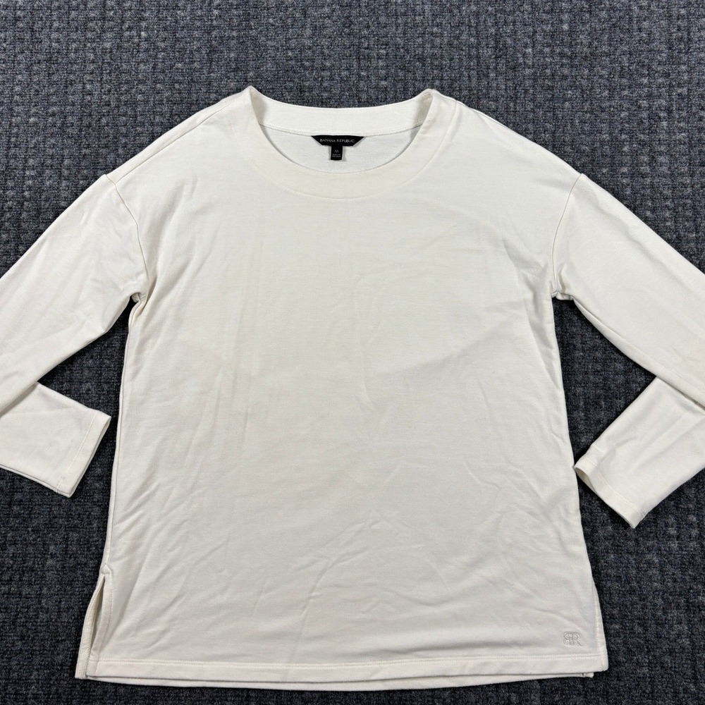 Banana Republic Long Sleeve Crew Neck Top Side Slit Soft Knit M Cream